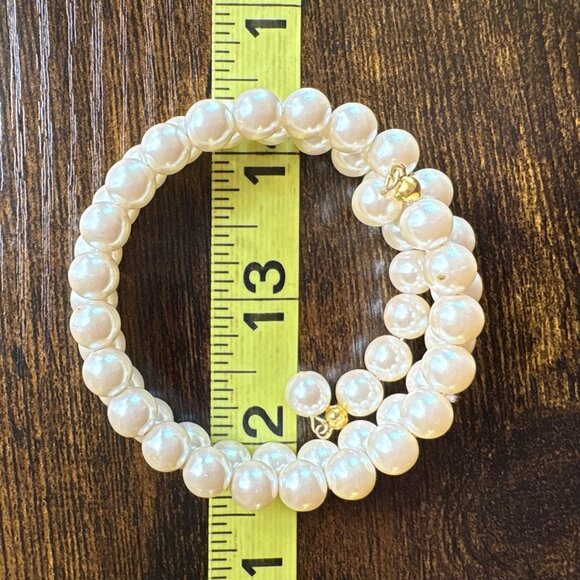 VTG Faux Pearl Triple Bypass Flexible Wrap Bracelet Pearl Tassel Ends - Picture 8 of 8